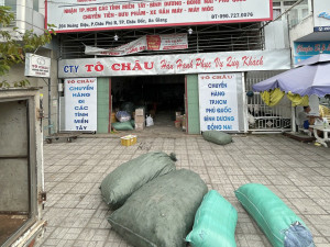 chuyen phat nhanh to chau chau doc