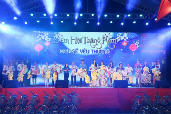 dem hoi trang ram san se yeu thuong 8